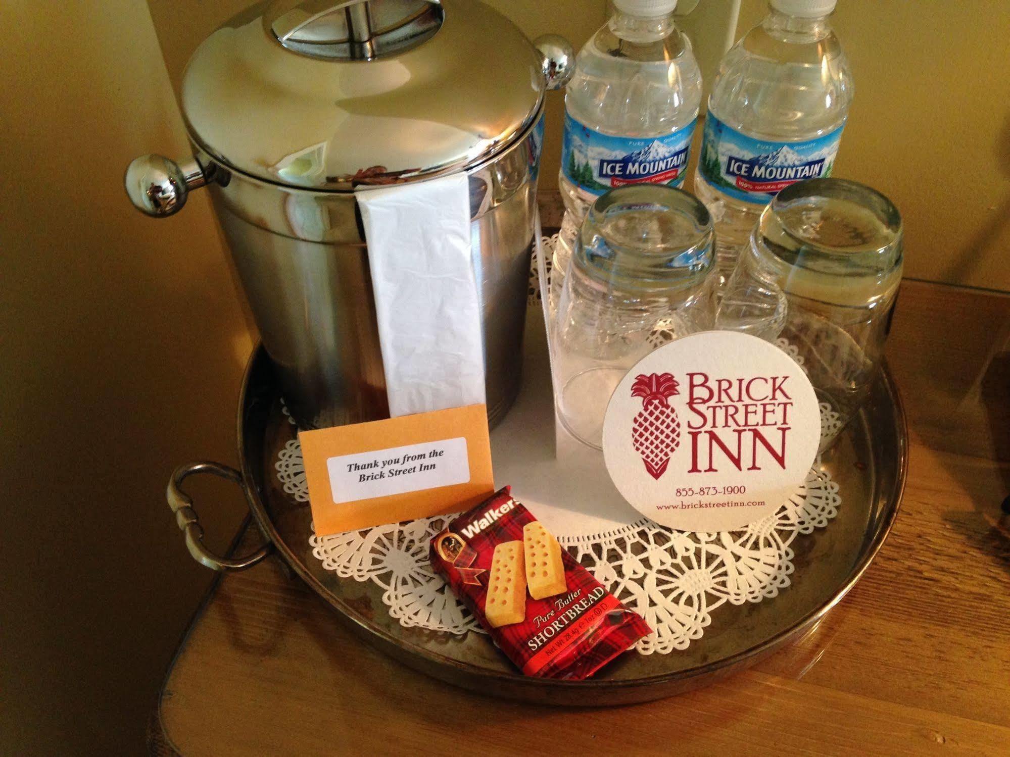 Brick Street Inn Zionsville Bagian luar foto