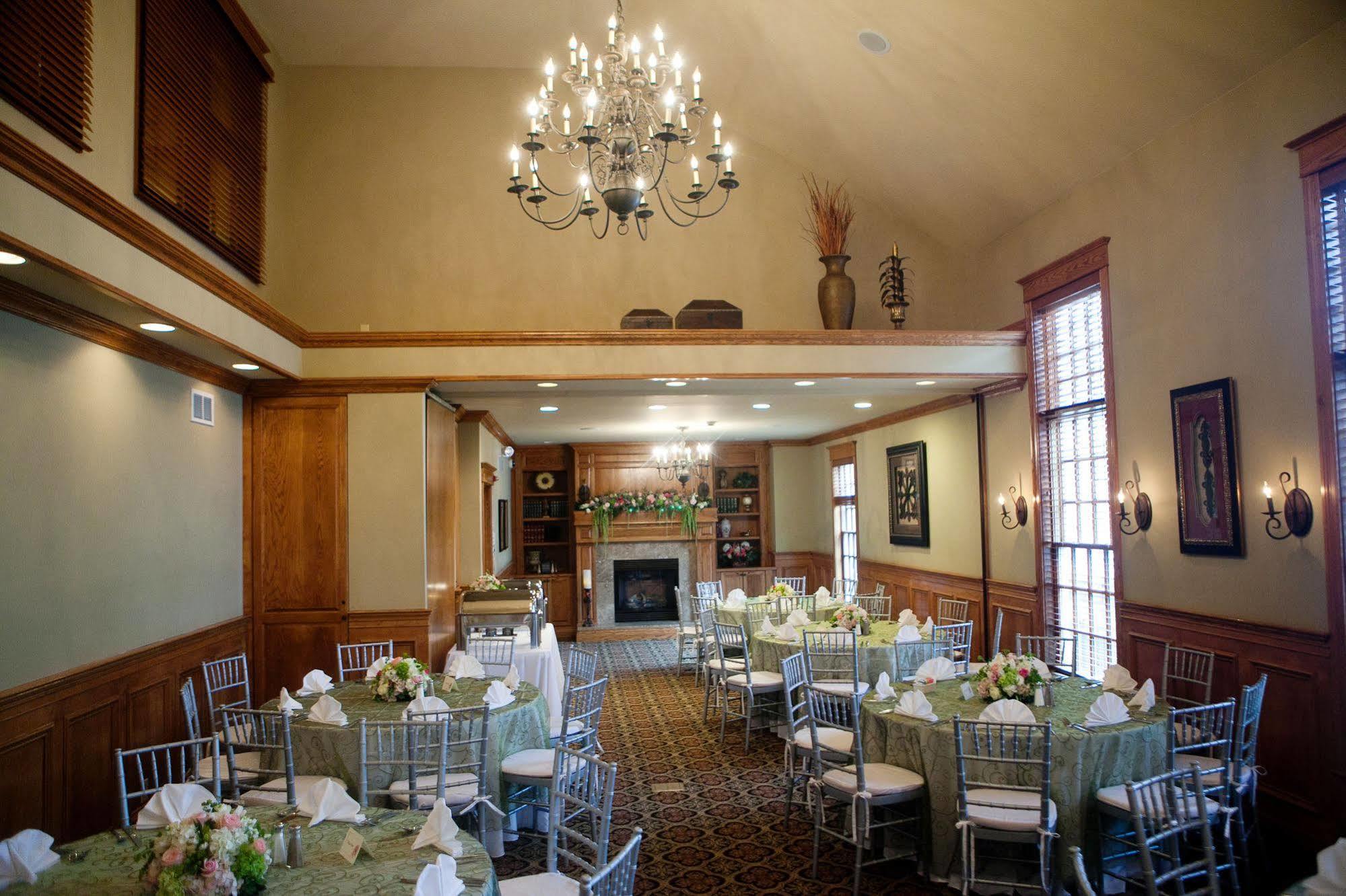 Brick Street Inn Zionsville Bagian luar foto