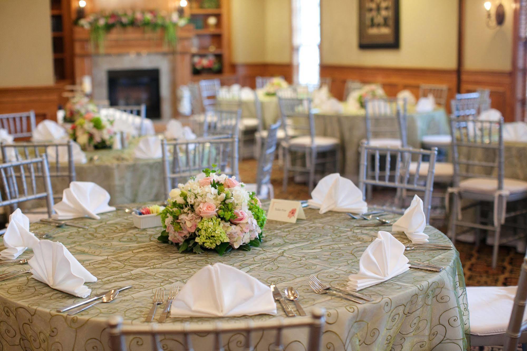 Brick Street Inn Zionsville Bagian luar foto